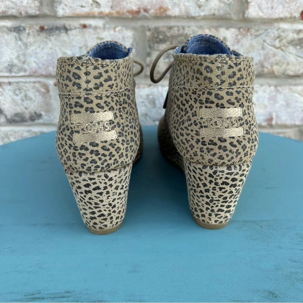 TOMS Leopard Print Wedge Booties Size 5